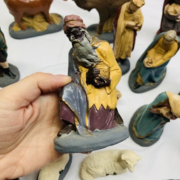 Vintage Christmas Nativity Set Figures Hand Painted Lot Of 18 - Picture 14 of 16